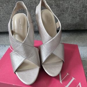 Nina Women's Elegant Cream Heels